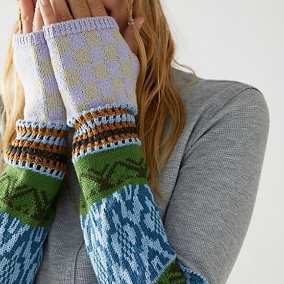 Free People “Gorgeous Cuff” Thermal XS ~ has thumbholes - Picture 3 of 10